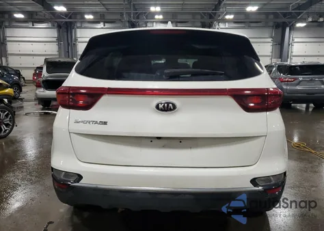 2020 Kia Sportage Lx z USA, uszkodzony, nr VIN KNDPMCAC7L7651442